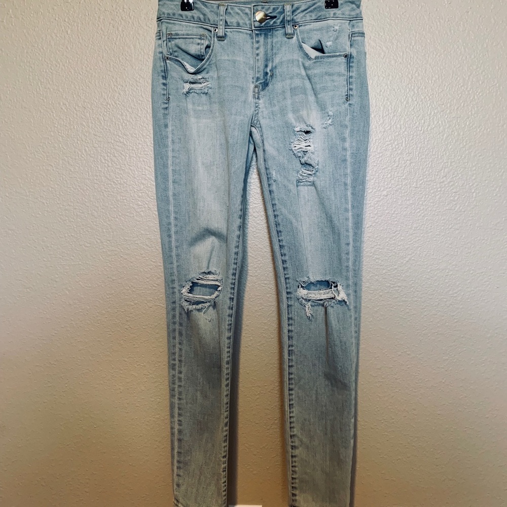 American Eagle size 4 super stretch skinny jean